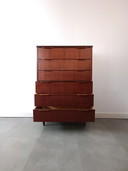 Cassettiera danese vintage in teak, alta e larga!