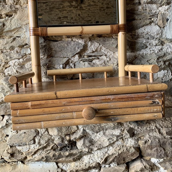 Image 1 of Specchio da parete vintage con 1 cassetto in rattan