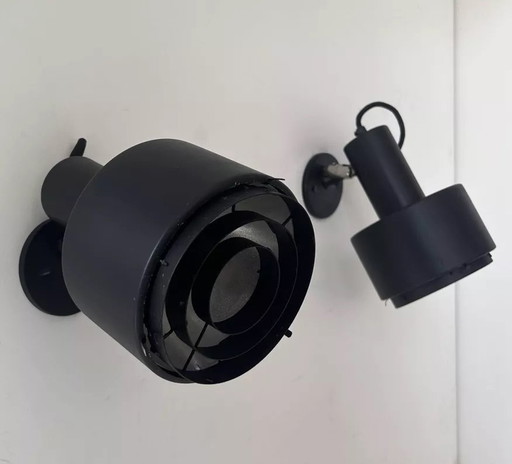 2 lampade da parete vintage Louis Poulsen, metallo laccato nero, Danimarca 1970