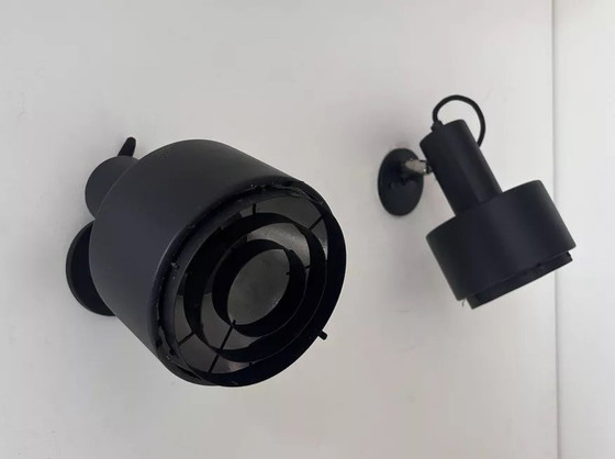 Image 1 of 2 lampade da parete vintage Louis Poulsen, metallo laccato nero, Danimarca 1970