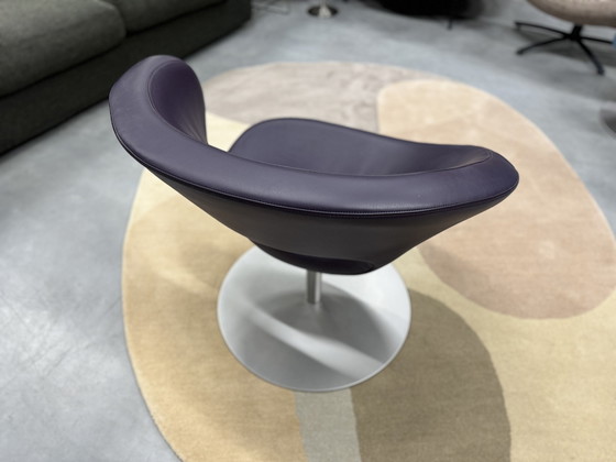 Image 1 of Varian Peel Club swivel armchair purple leather