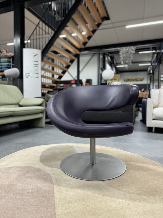 Image 1 of Varian Peel Club swivel armchair purple leather