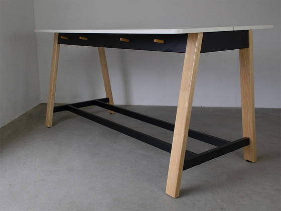 Image 1 of Haworth Intuity Park bench High table design Bang design table