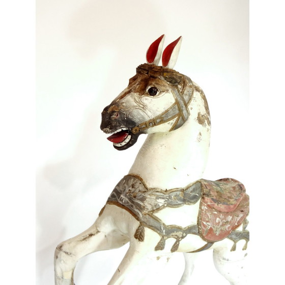 Image 1 of Cheval de carrousel ancien