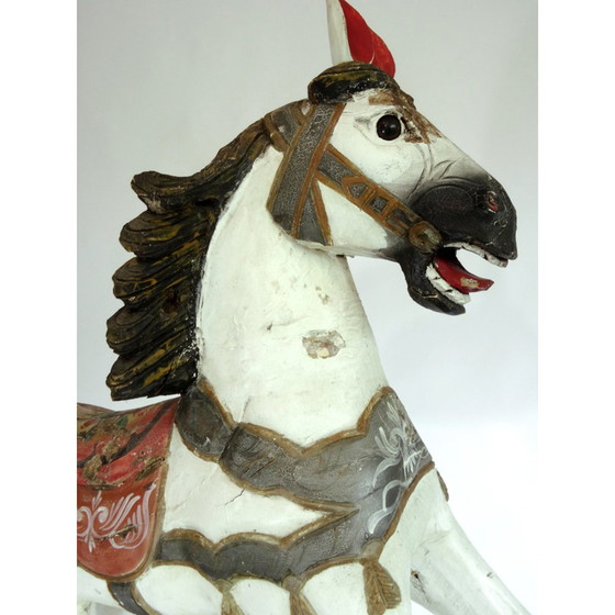 Image 1 of Cheval de carrousel ancien