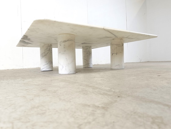 Image 1 of Vintage carrara marble coffeetable