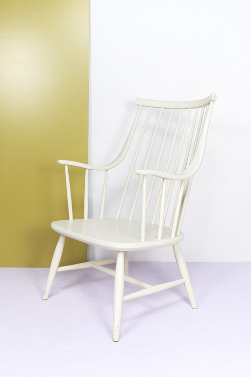 Chaise fléchée Nesto par Lena Larsson