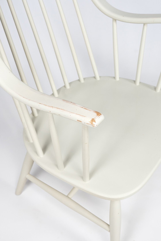 Image 1 of Chaise fléchée Nesto par Lena Larsson