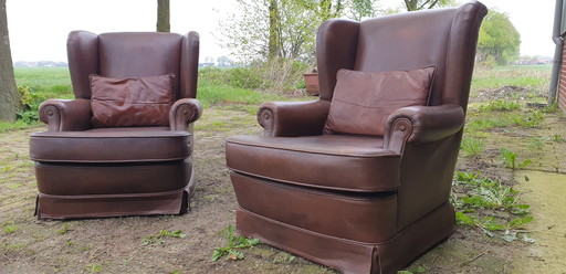 2x vintage leren armchairs