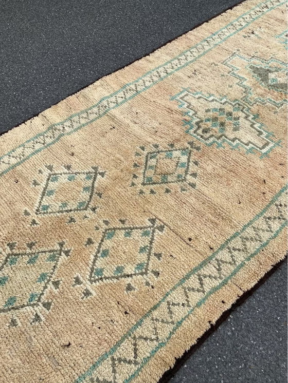 Image 1 of Rare tapis berbère marocain Boujad d'époque