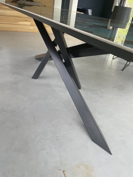 Image 1 of Melchior dining table