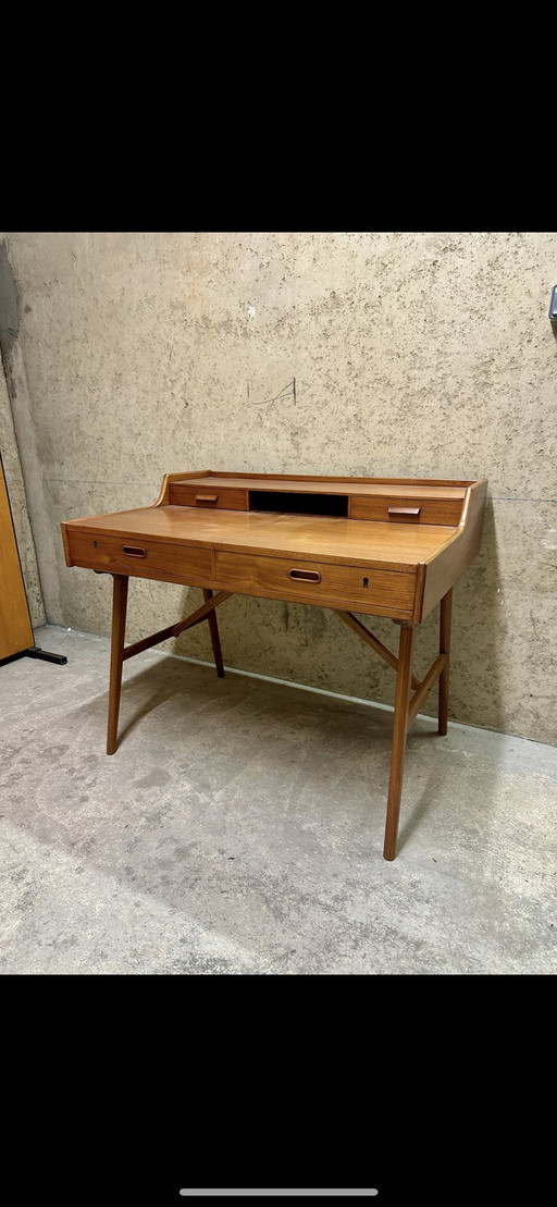 Desk By Arne Wahl Iversen For Vinde Mobelfabrik