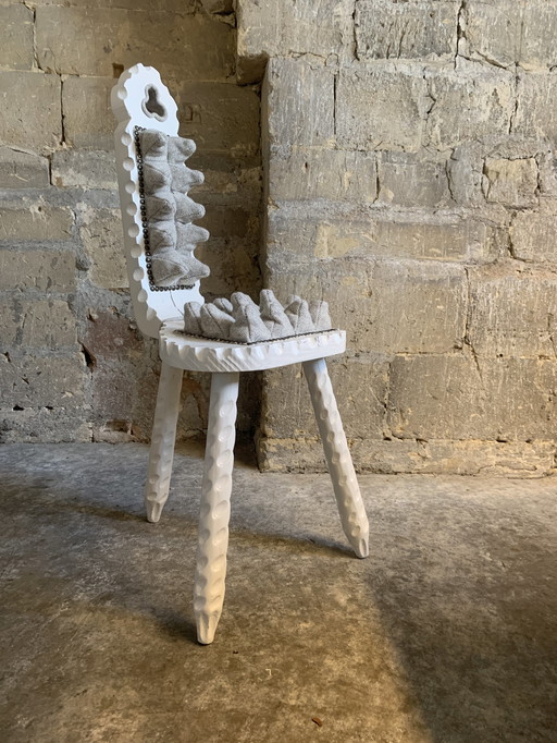 Spanish Brutalist chair with a twist