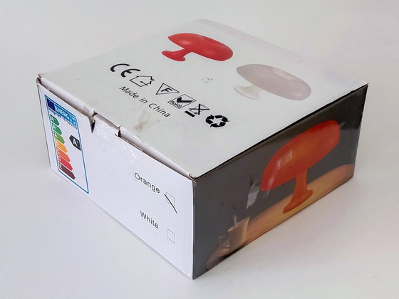 Image 1 of Lampada da tavolo bianca retrò in stile spaziale