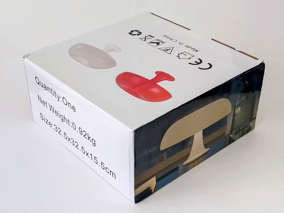 Image 1 of Lampada da tavolo bianca retrò in stile spaziale