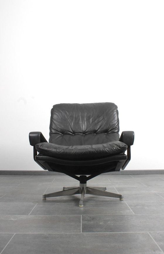 Image 1 of King Chair in black leather by André Vandenbeuck