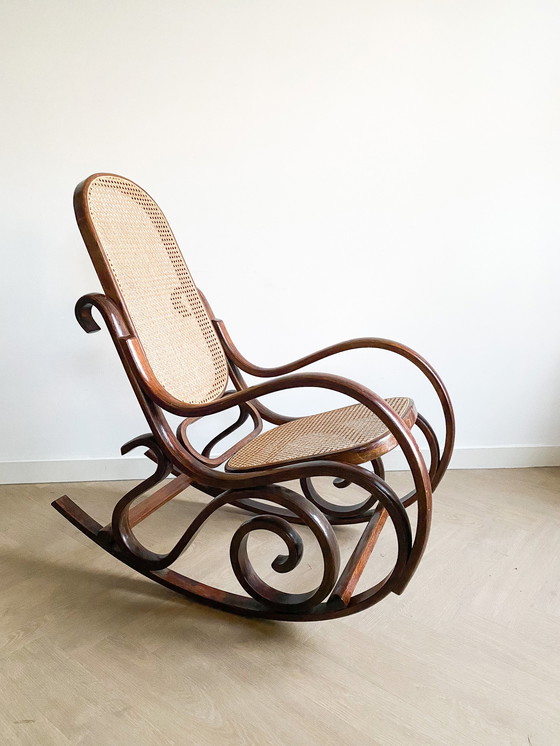 Image 1 of sedia a dondolo vintage