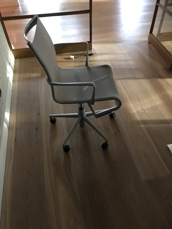 Image 1 of Alias ​​rolling frame office chair