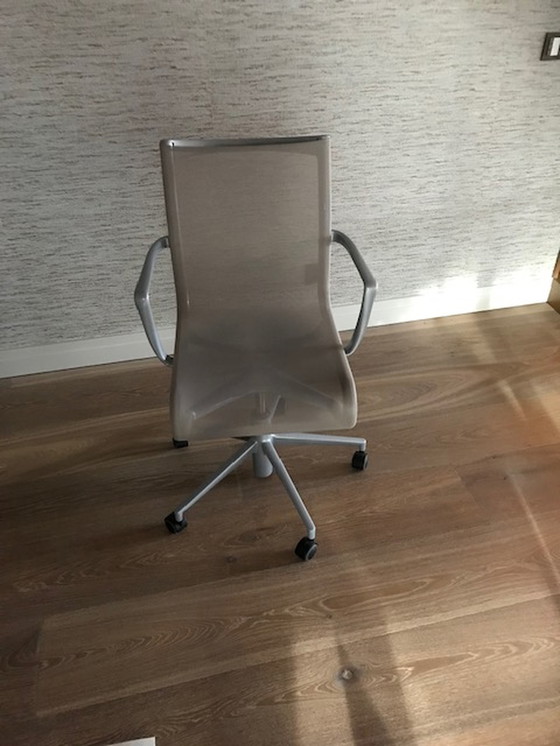 Image 1 of Alias ​​rolling frame office chair