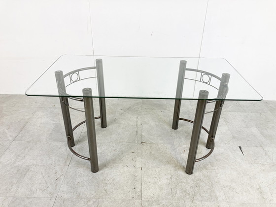 Image 1 of Chaises et table de salle à manger post-moderne