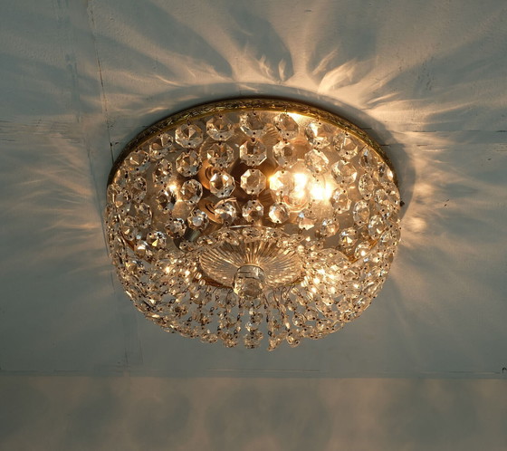 Image 1 of LUMIÈRE DE PLAFOND verre cristaux laiton métal années 60 hollywood regency style