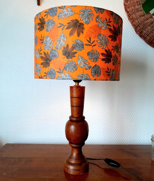 Art Deco Wooden Lamp With Foliage Lampshade