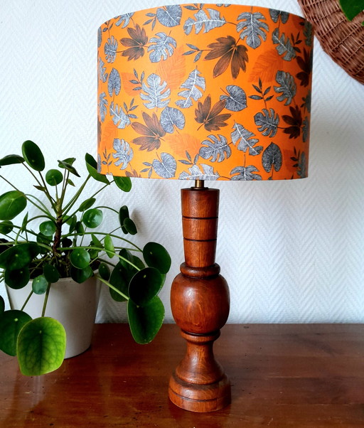 Art Deco Wooden Lamp With Foliage Lampshade