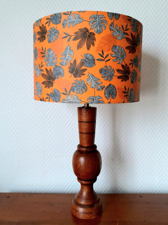 Image 1 of Art Deco Wooden Lamp With Foliage Lampshade