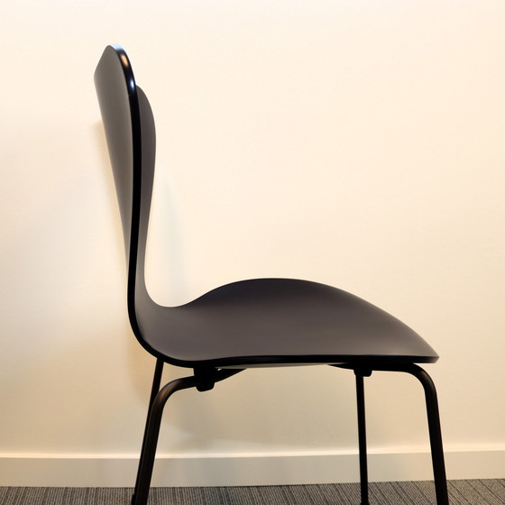 Image 1 of Fritz Hansen Series 7 60 anniversary Edition Arne Jacobsen