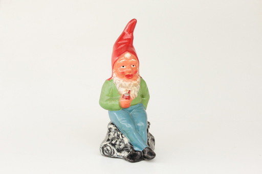 Ddr Garden Gnome Sitting With Pipe, Griebel