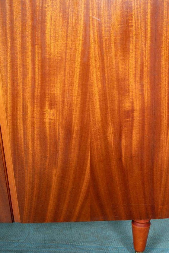 Image 1 of Credenza vintage dalla forma organica, credenza svedese