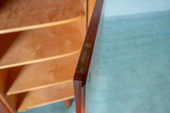 Image 1 of Credenza vintage dalla forma organica, credenza svedese