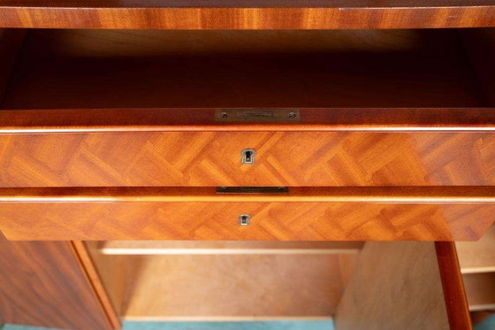 Image 1 of Credenza vintage dalla forma organica, credenza svedese