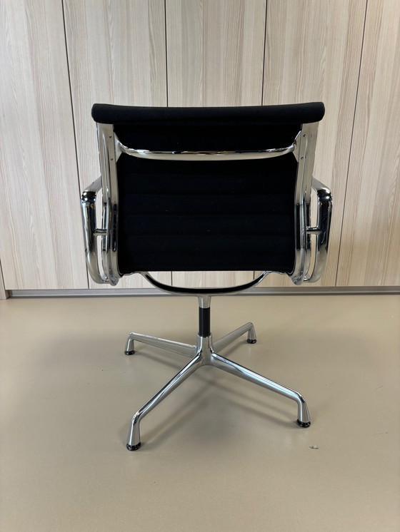 Image 1 of 10x Vitra Eames conference chair EA 108