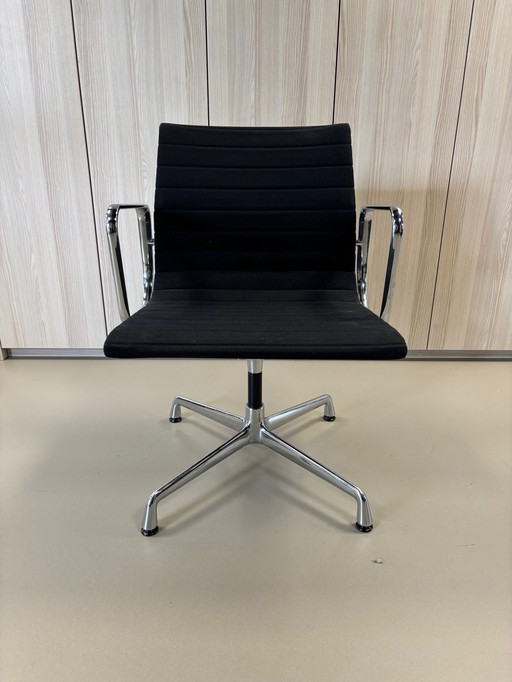 10x Vitra Eames conference chair EA 108