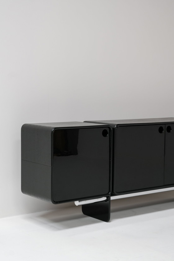 Image 1 of Raro mobile brutalista belga degli anni '60 in lacca nera per pianoforte