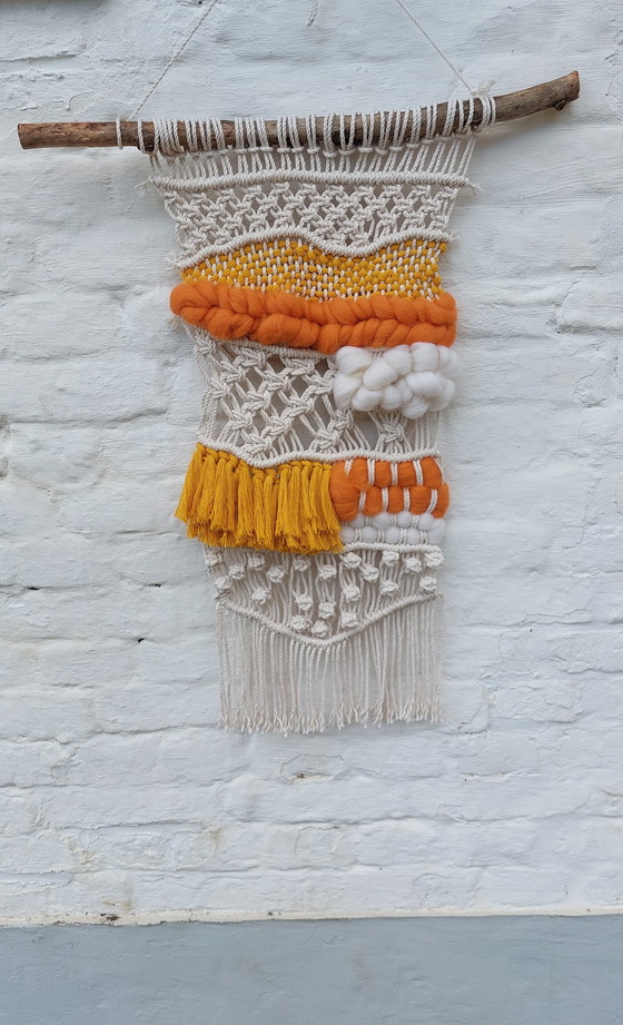 Image 1 of Arazzo da parete in macramè