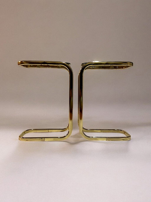 C. 1970 - Pair De Bouts De Canapé En Métal Doré Et Verre Fumé -