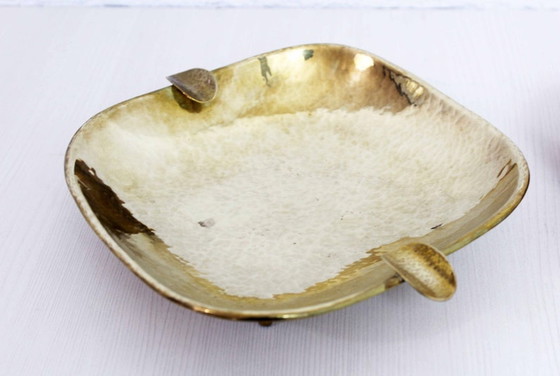 Image 1 of Con le loro grandi dimensioni e il loro grazioso cachet, questi posacenere saranno utili sia ai fumatori che ai non fumatori. Ne