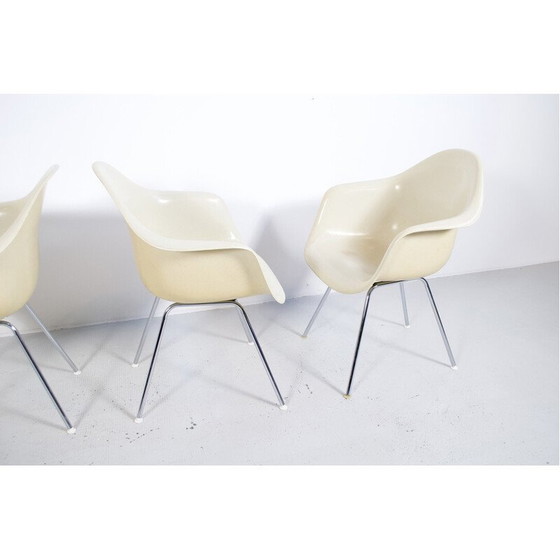 Image 1 of Set of 4 vintage Dax armchairs in chrome steel and fiberglass by Charles and Ray Eamesen for Mobilier International, 1960