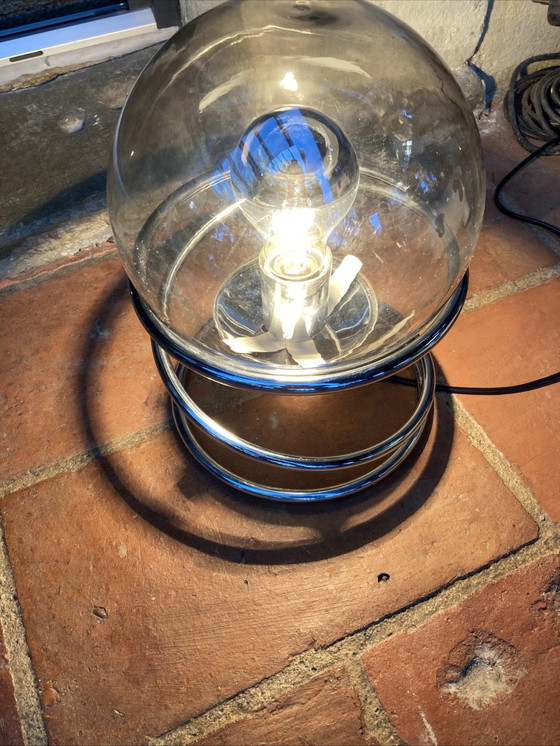 Image 1 of Lámpara de mesa de metal, cromo y globo de cristal de la era espacial de los años 70