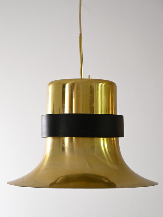 Image 1 of Lampada a sospensione vintage scandinava in oro con dettagli neri, anni '60