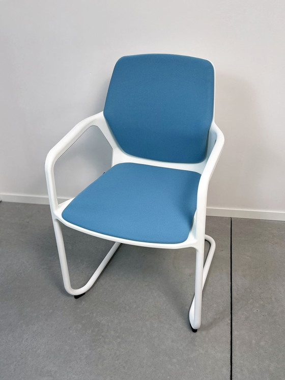 Image 1 of 4x Wilkhahn 186/3 chairs in mint condition