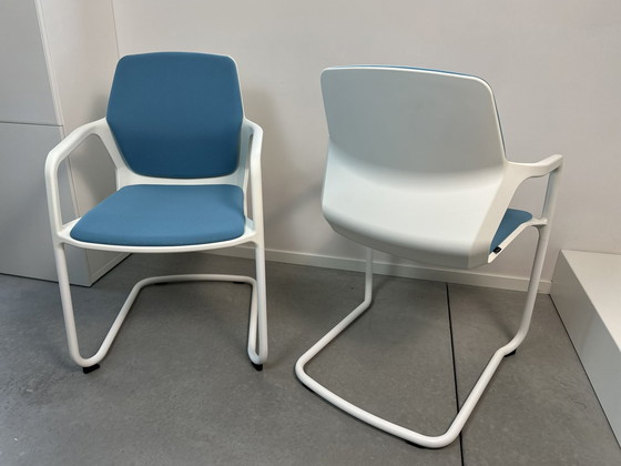 Image 1 of 4x Wilkhahn 186/3 chairs in mint condition