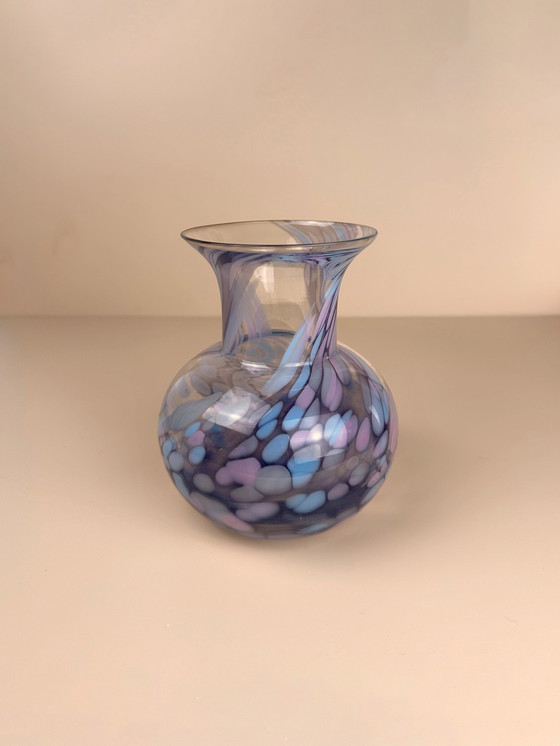 Image 1 of Vase en verre italien tacheté Swirl