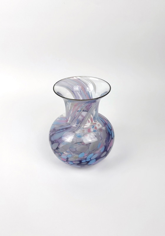 Image 1 of Vase en verre italien tacheté Swirl