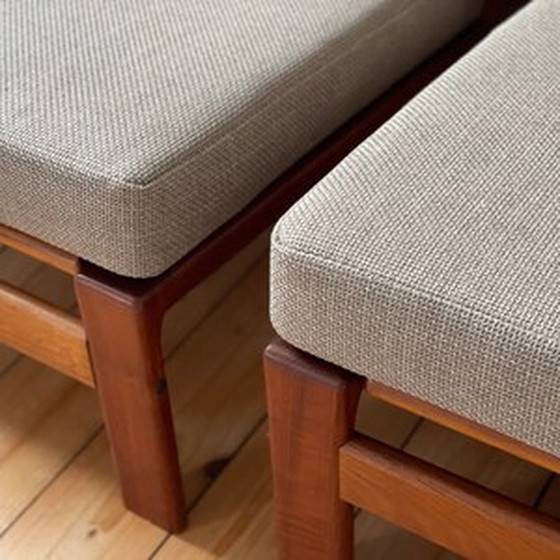 Image 1 of 2x Comfort  Armchairs