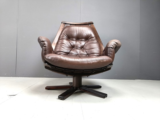 Image 1 of Fauteuil pivotant vintage en cuir attribué à Hans Brattrud , 1960s
