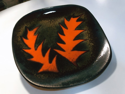 Plato vintage • Bolsillo vacío • Cerámica • Al estilo de Gilbert Valentin • 1950-1960