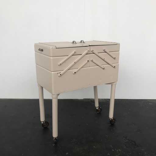 Meuble de couture vintage